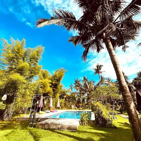 Apit Lawang Villas & Resto Batununggul Exterior foto