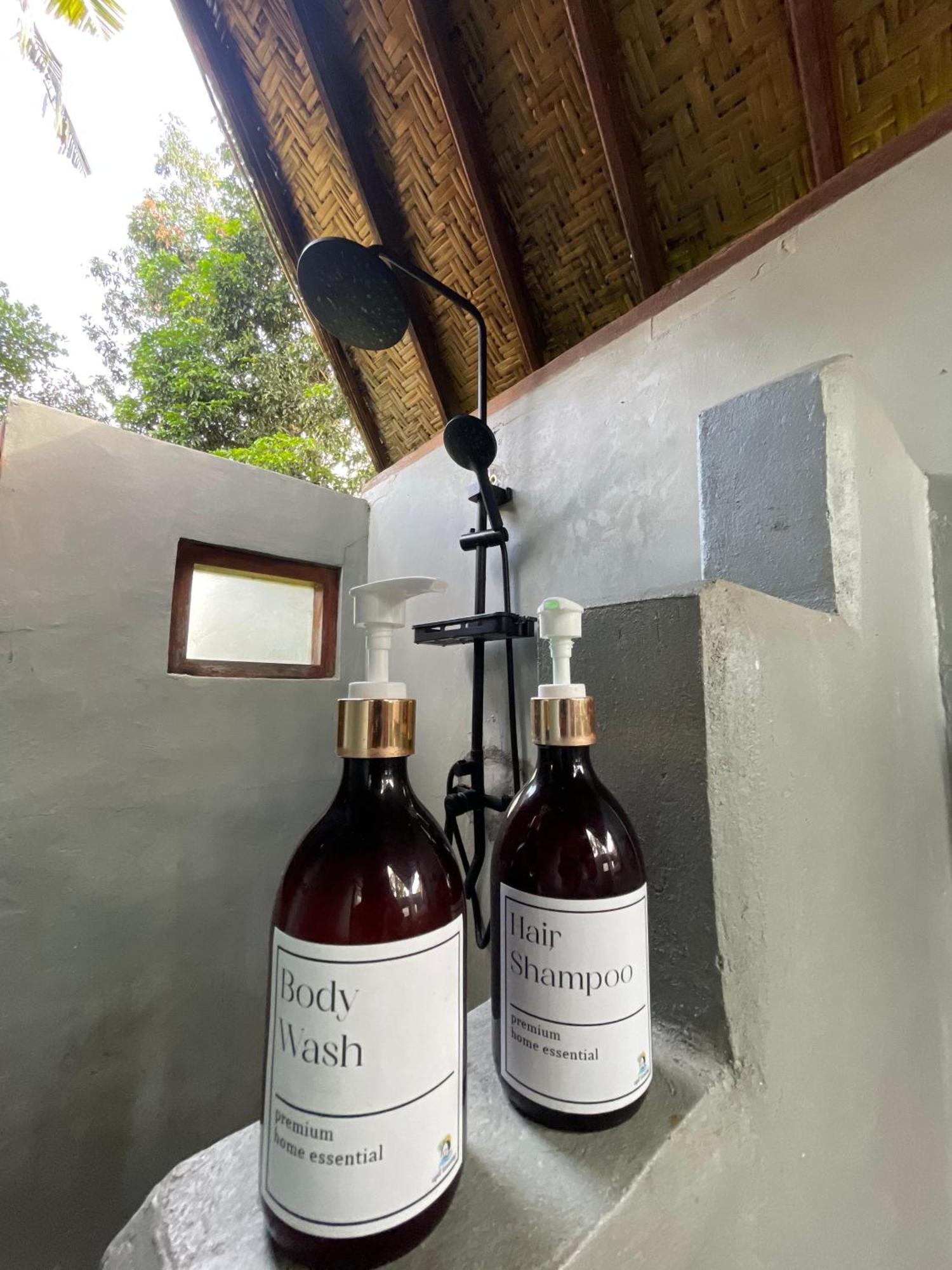Apit Lawang Villas & Resto Batununggul Exterior foto